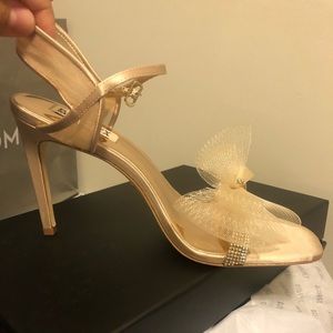 Badgley Mischka nude **brand new**